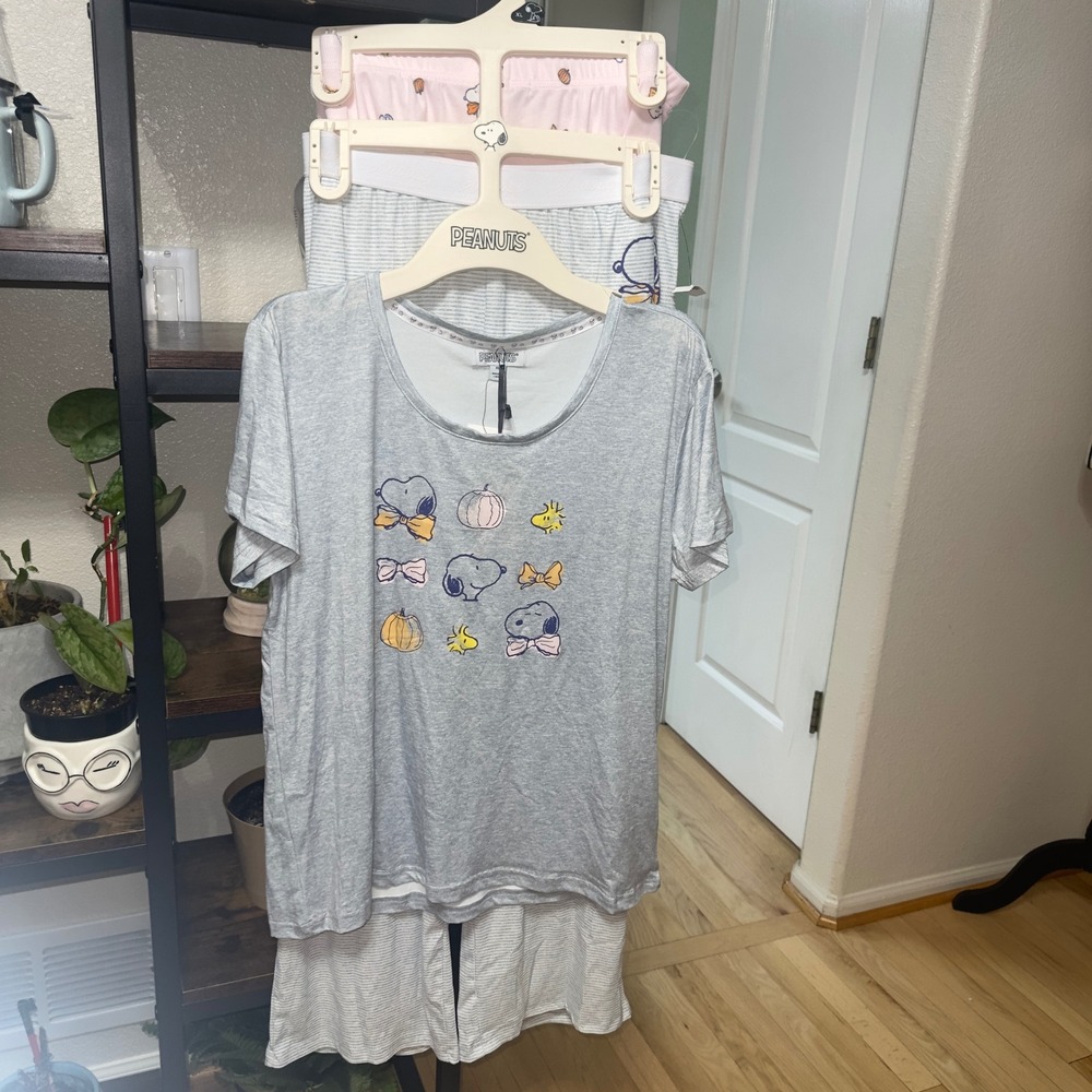 Peanuts Snoopy 3 Piece Pajama Set Gray Pink Pumpkin XL Short Sleeve Pants Shorts